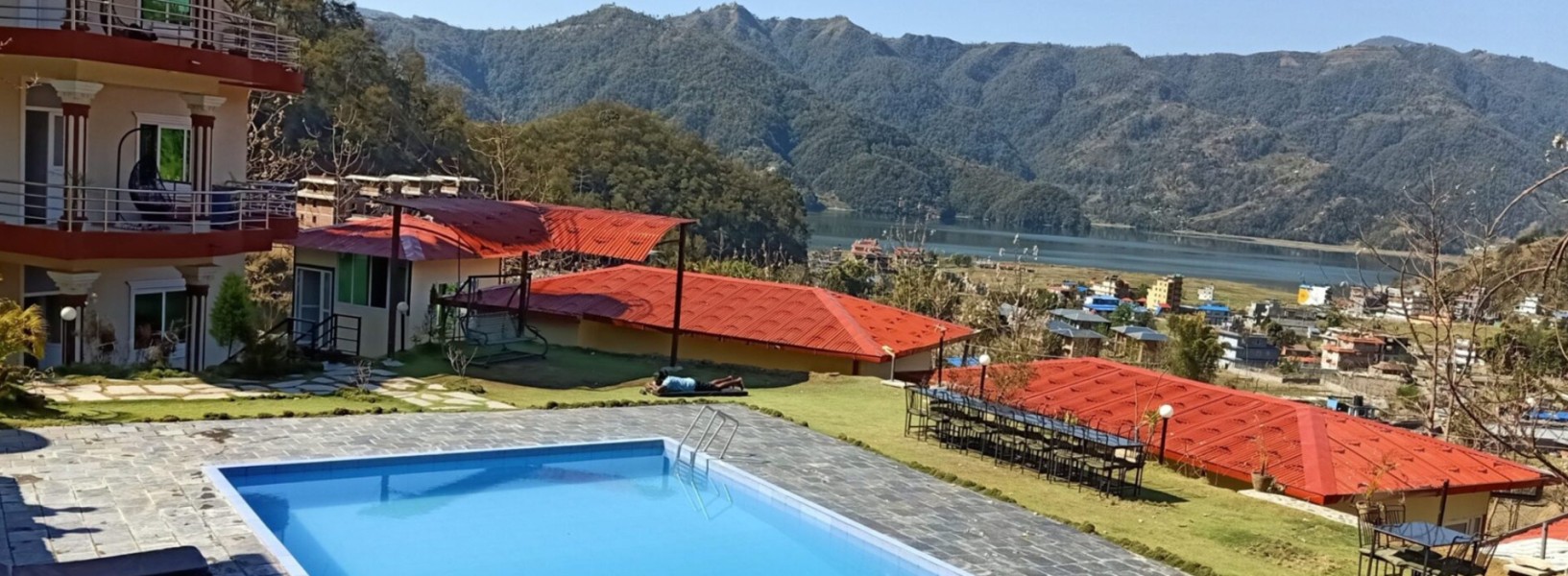 Discover the Stunning Environment of Pokhara Yoga School